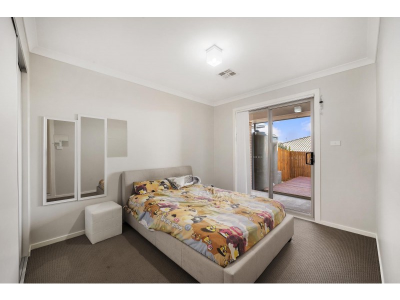 4 Rockwood Street, Casey ACT 2913