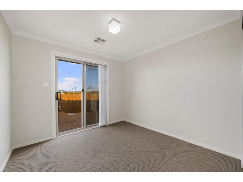 4 Rockwood Street, Casey ACT 2913