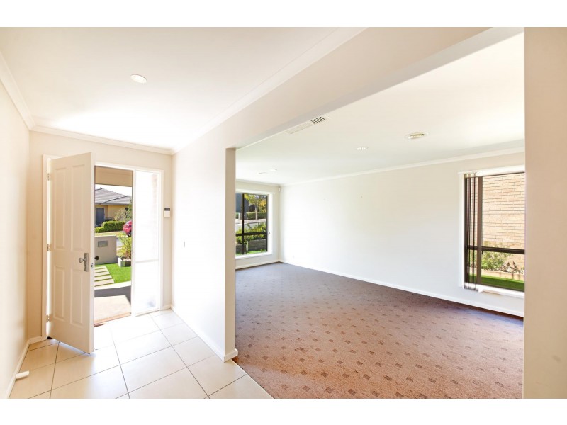 32 Beveridge Crescent, Forde ACT 2914