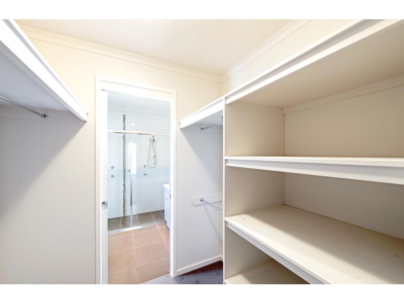 32 Beveridge Crescent, Forde ACT 2914