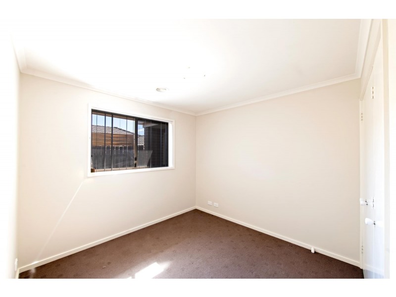 32 Beveridge Crescent, Forde ACT 2914