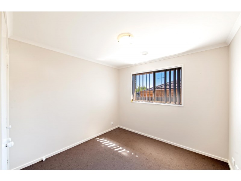 32 Beveridge Crescent, Forde ACT 2914