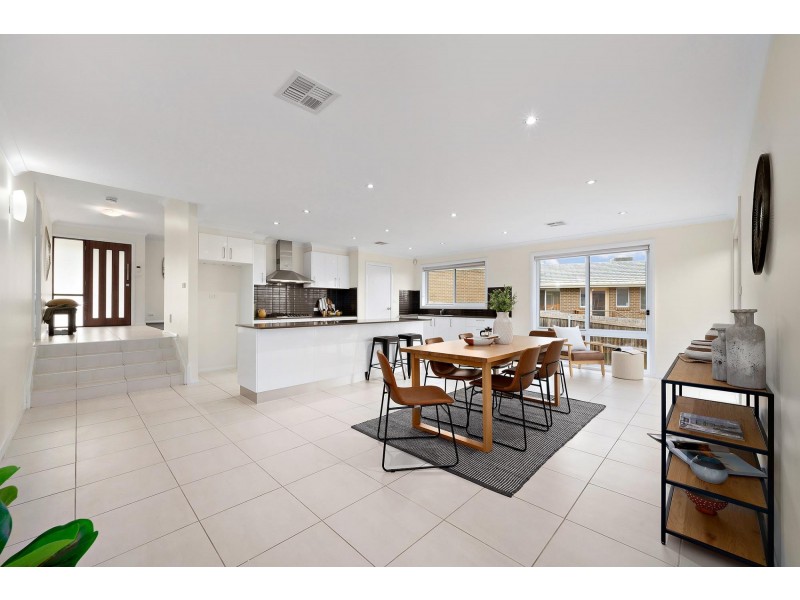 6 Winchester Street, Casey ACT 2913