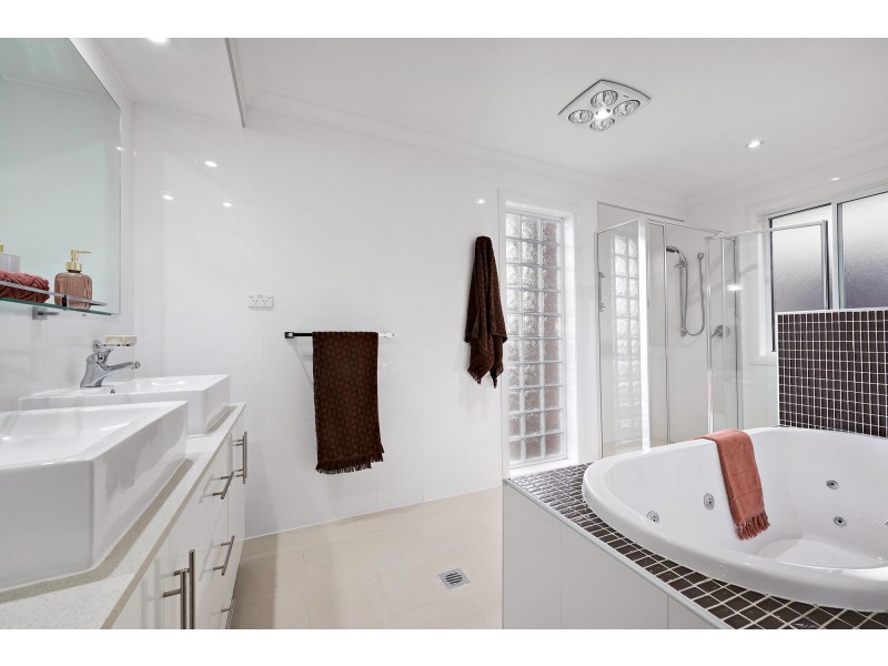 6 Winchester Street, Casey ACT 2913