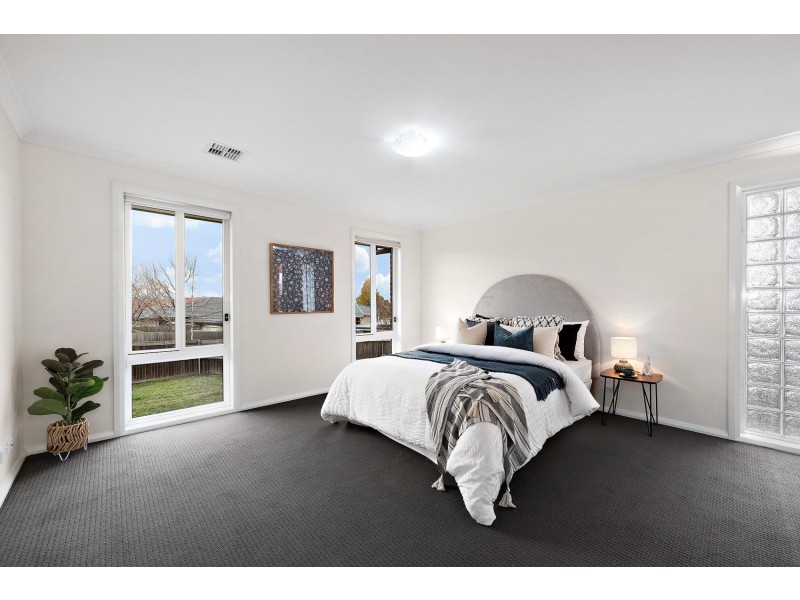 6 Winchester Street, Casey ACT 2913