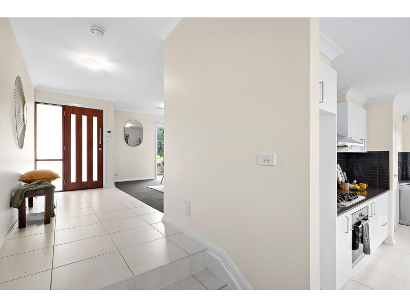 6 Winchester Street, Casey ACT 2913