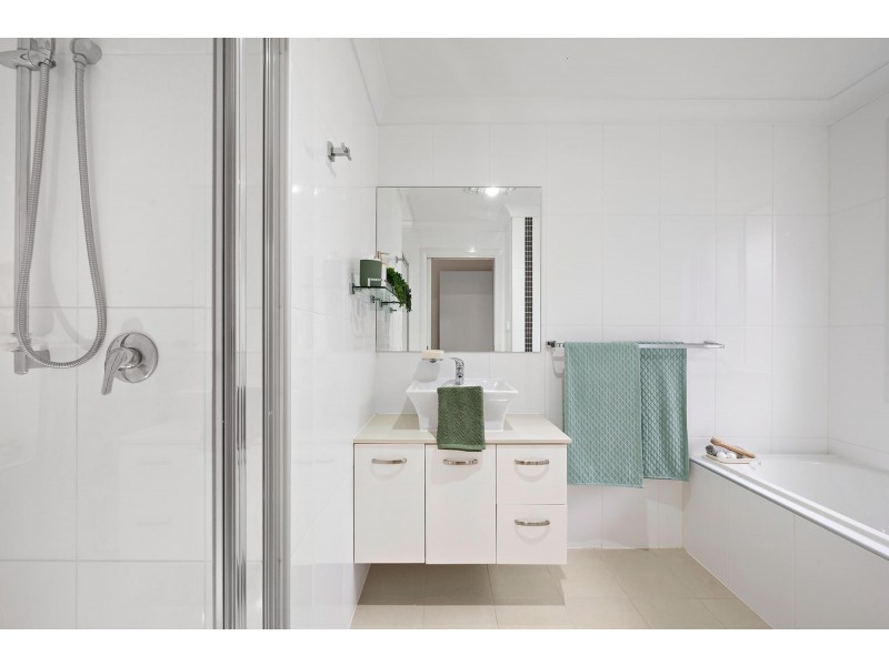 6 Winchester Street, Casey ACT 2913