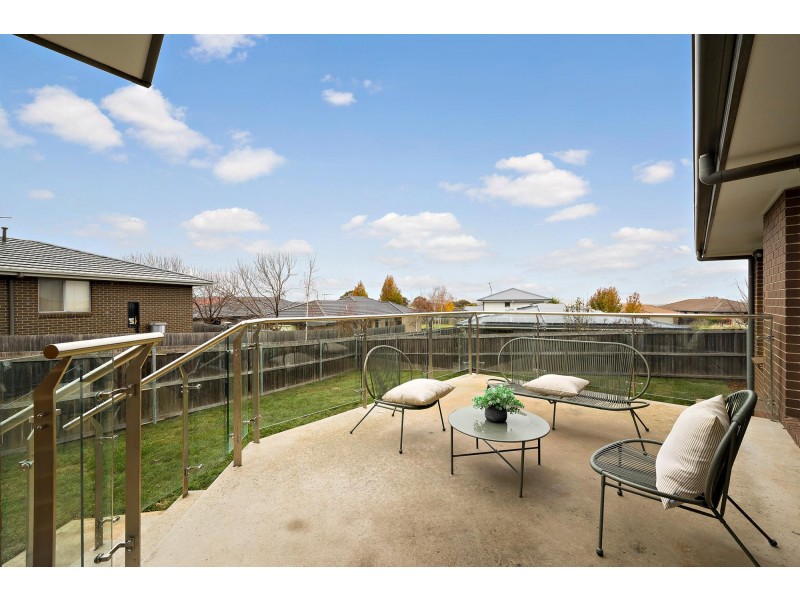 6 Winchester Street, Casey ACT 2913