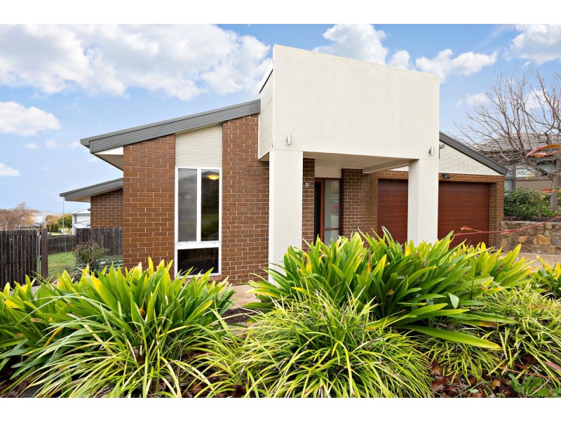 6 Winchester Street, Casey ACT 2913