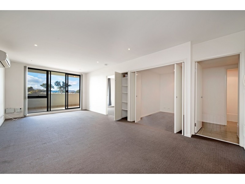 1 bed + study/75/10 Hinder Street, Gungahlin ACT 2912