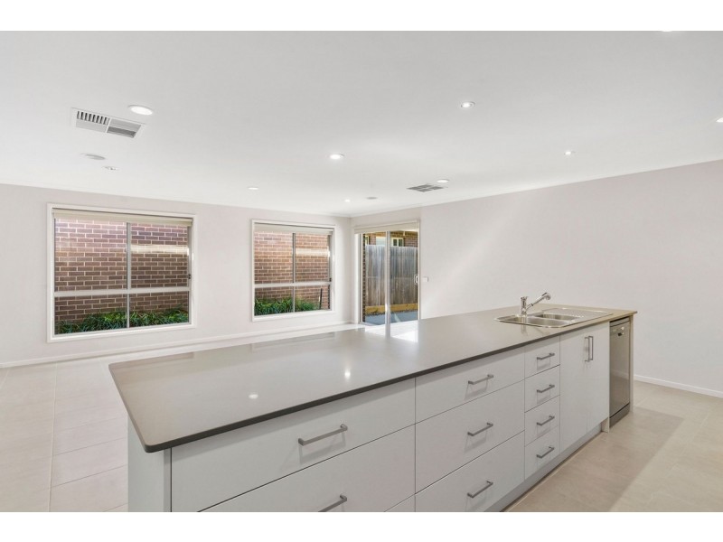 14 Marcus Street, Forde ACT 2914