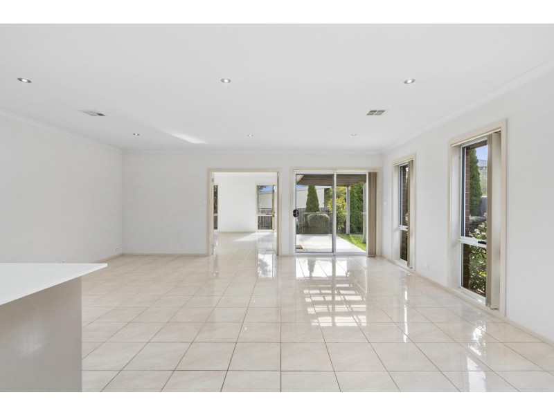 5 Santospirito Street, Forde ACT 2914