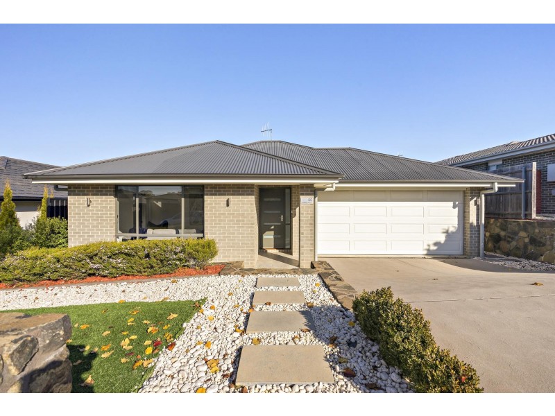 55 Anakie Court, Ngunnawal ACT 2913
