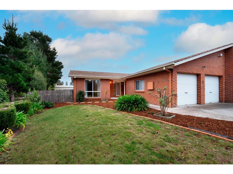 8 Bee Place, Isaacs ACT 2607