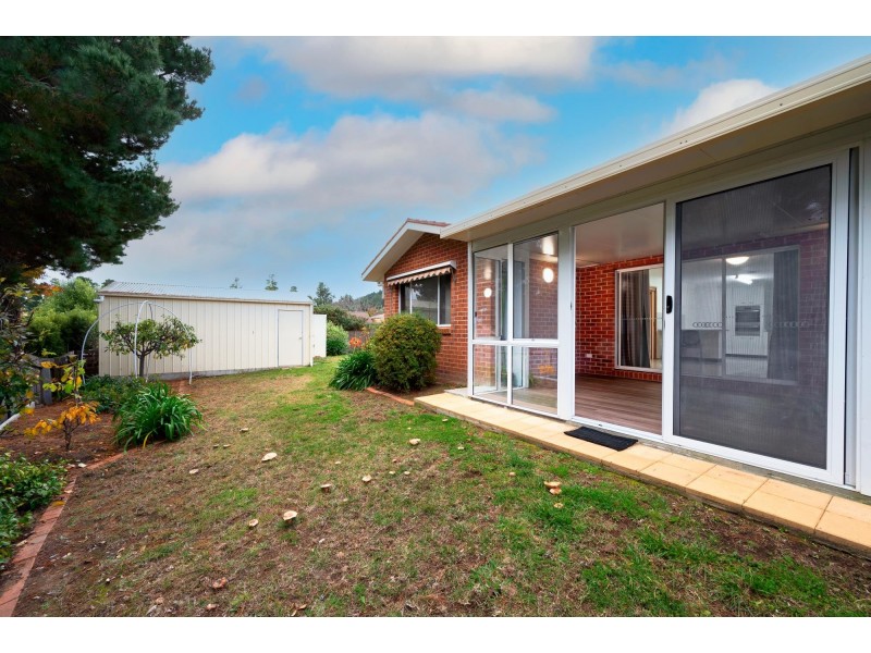 8 Bee Place, Isaacs ACT 2607