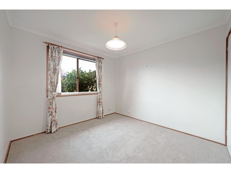 8 Bee Place, Isaacs ACT 2607