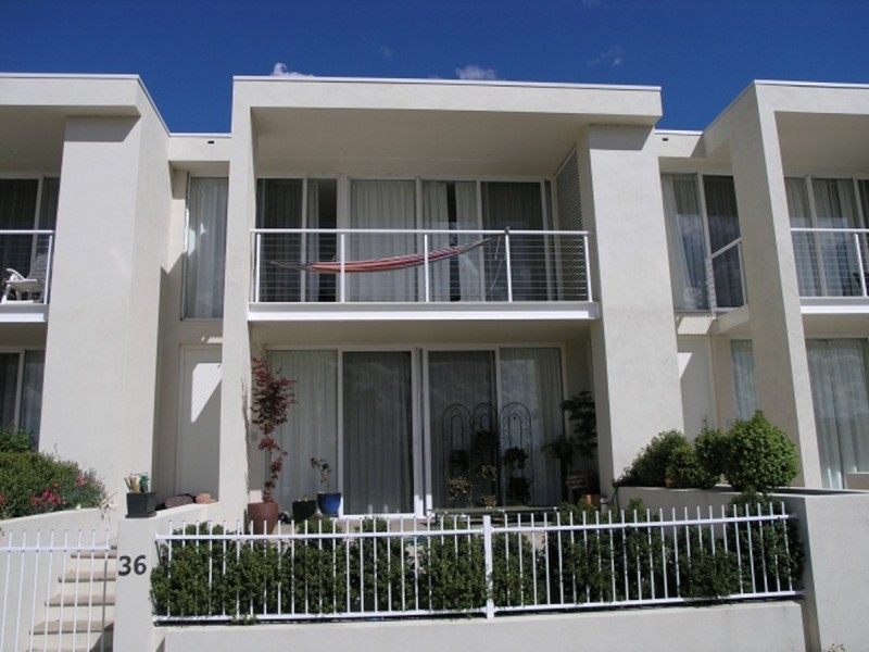 36 Phyllis Ashton Circuit, Gungahlin ACT 2912