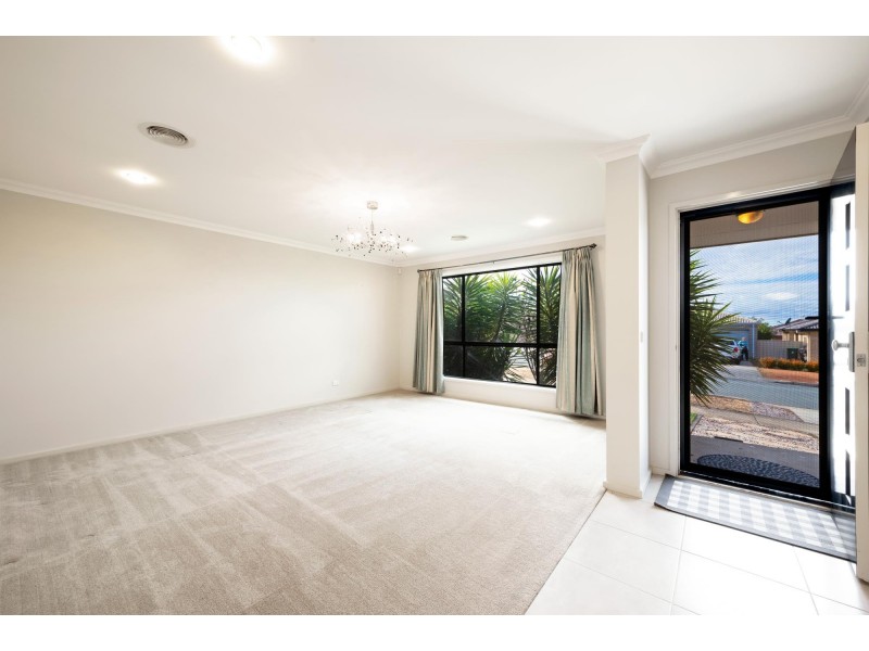 7 Dunk Street, Casey ACT 2913