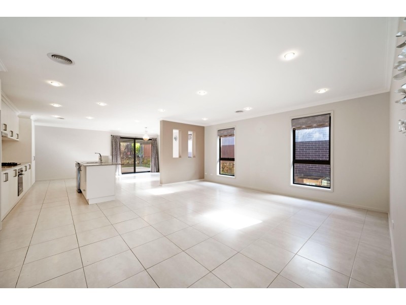 7 Dunk Street, Casey ACT 2913