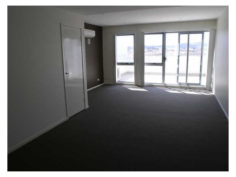 95/ “Gungahlin Square”, Gungahlin ACT 2912
