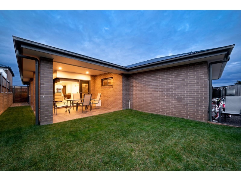 35 Hyslop Crescent, Casey ACT 2913
