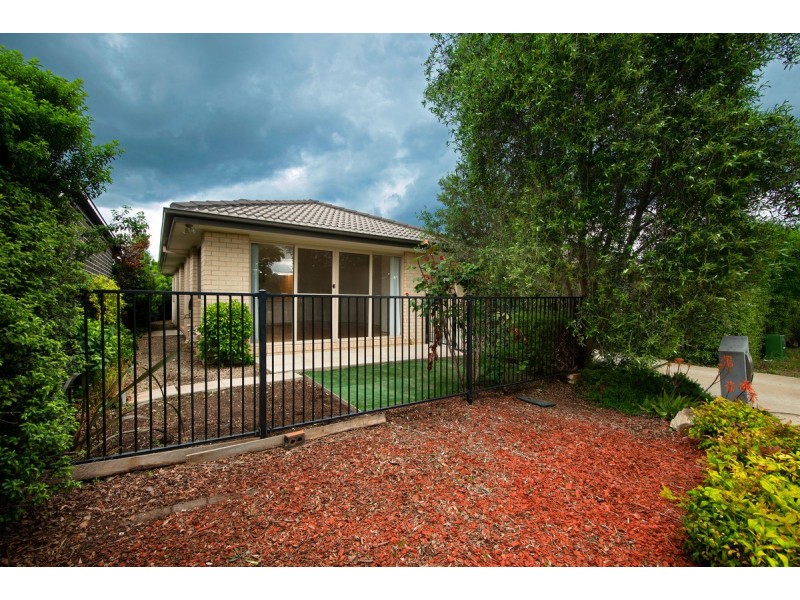 9 Grimstone Place, Franklin ACT 2913