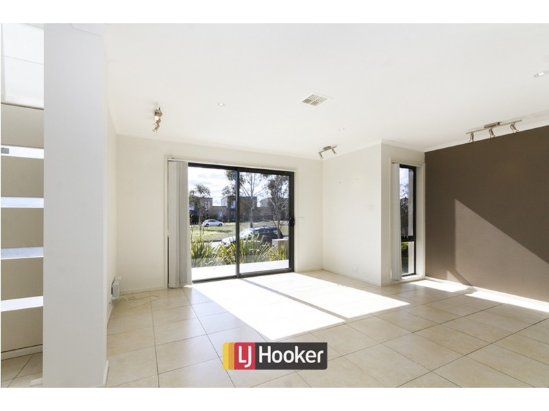 302 Anthony Rolfe Avenue, Gungahlin ACT 2912