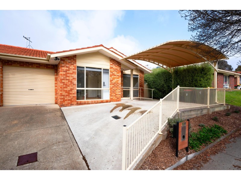 128 Wanganeen Avenue, Ngunnawal ACT 2913
