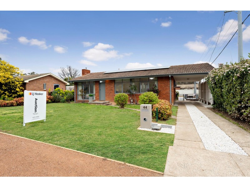 44 Simpson Street, Watson ACT 2602