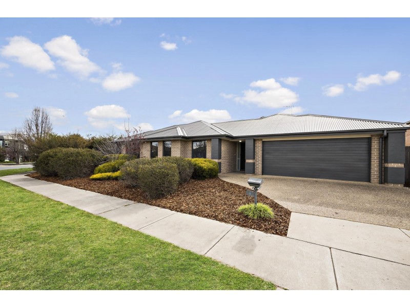 6 Olga Masters Street, Franklin ACT 2913