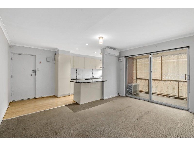 11/56 Trinculo Place, Queanbeyan NSW 2620