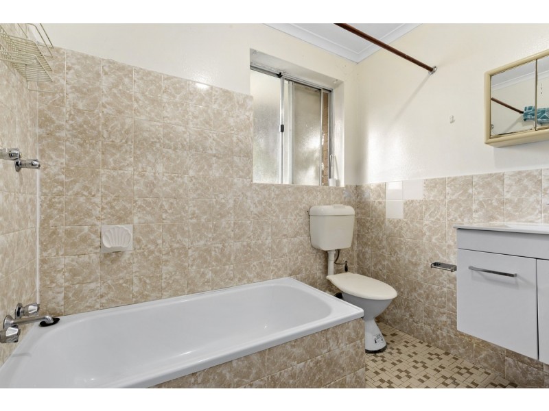11/56 Trinculo Place, Queanbeyan NSW 2620