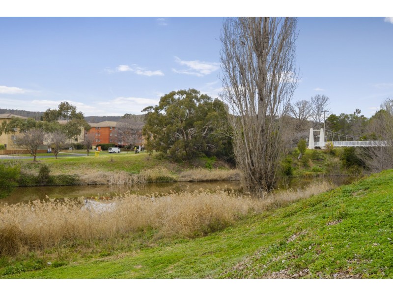 11/56 Trinculo Place, Queanbeyan NSW 2620