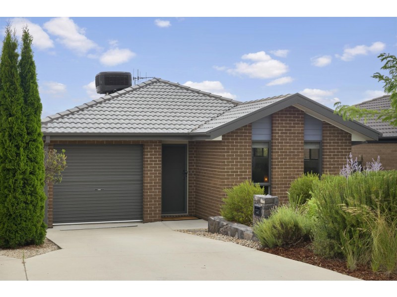 5 Ron Hoy Street, Macgregor ACT 2615