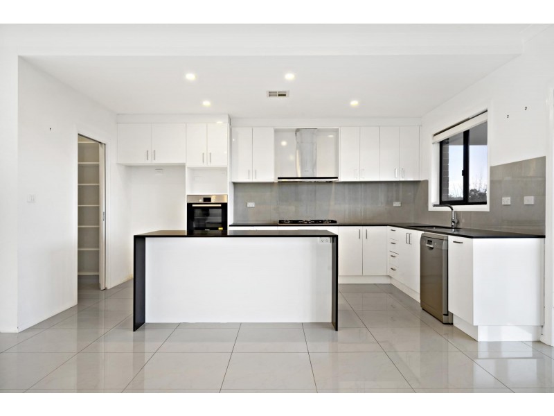 33 Lucy Beeton Crescent, Bonner ACT 2914