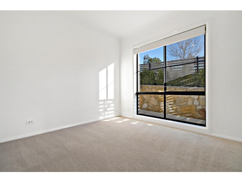 33 Lucy Beeton Crescent, Bonner ACT 2914