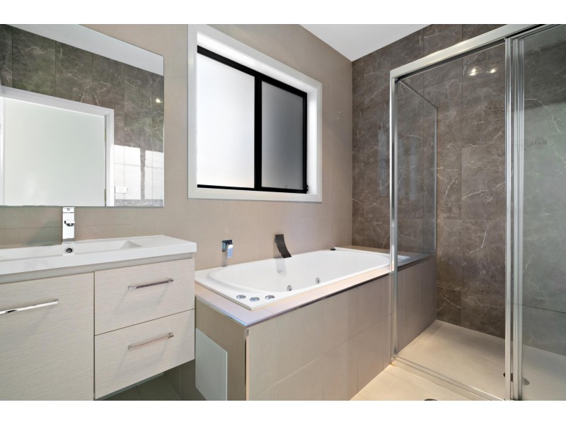 33 Lucy Beeton Crescent, Bonner ACT 2914