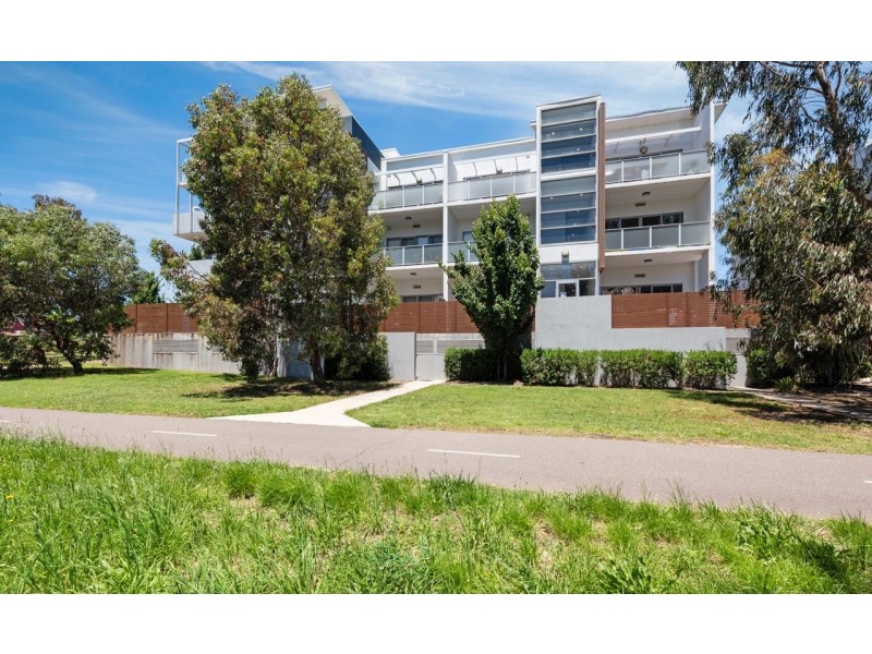 42/41 Clare Burton Crescent, Franklin ACT 2913