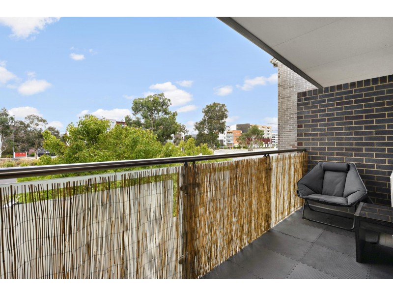 8/2 Clare Burton Crescent, Franklin ACT 2913