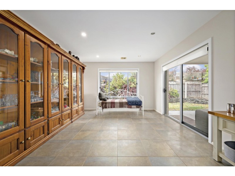 4 Denoon Street, Forde ACT 2914