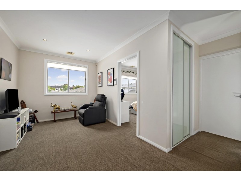 4 Denoon Street, Forde ACT 2914