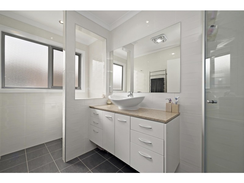 4 Denoon Street, Forde ACT 2914
