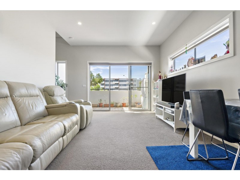 95/235 Flemington Road, Franklin ACT 2913