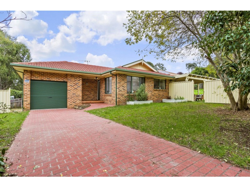 14 Leonard Close, Dunlop ACT 2615