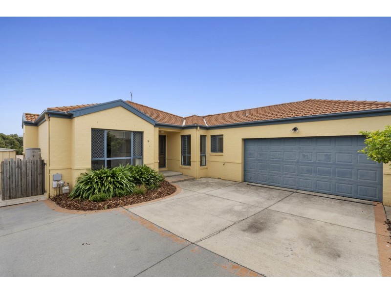 73 Sugarloaf Crescent, Palmerston ACT 2913