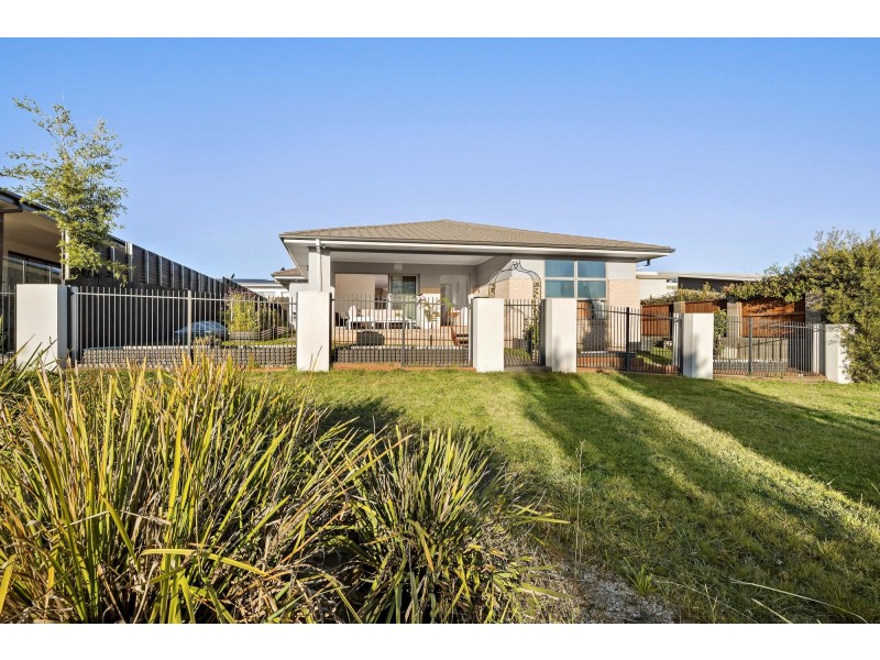 156 Langtree Crescent, Crace ACT 2911