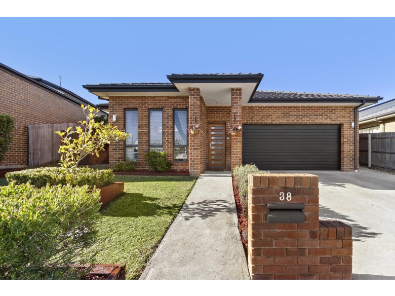 38 Elia Ware Crescent, Bonner ACT 2914