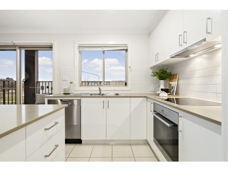27/16 David Miller Crescent, Casey ACT 2913