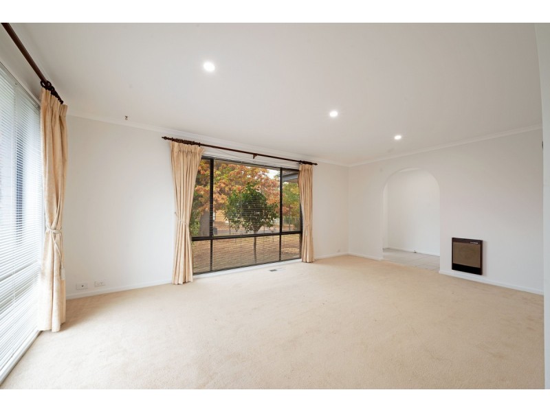 11 Pickering Street, Monash ACT 2904