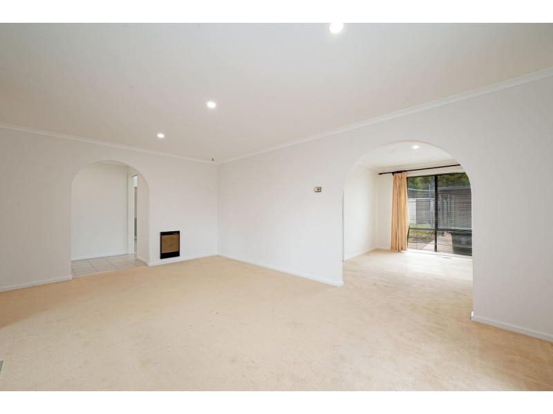 11 Pickering Street, Monash ACT 2904